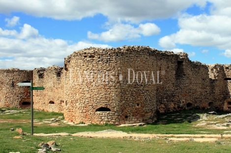 Castillo fortaleza militar en venta. Cuenca.