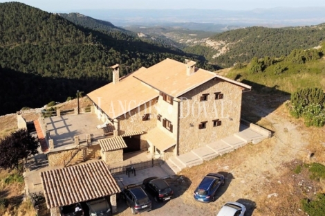 Teruel. Casa rural en venta. Nogueruelas. Sierra de Gúdar.
