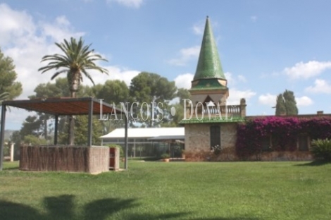 Penedès. Finca y palacio en venta. Bodega y eventos.