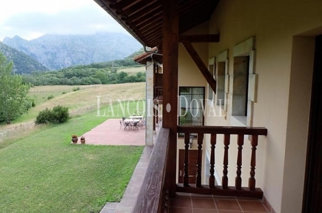 Cantabria. Hotel rural en venta en los Picos de Europa. Liébana.