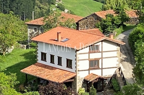 Cantabria. Casa rústica en venta. Liébana. Pesaguero.