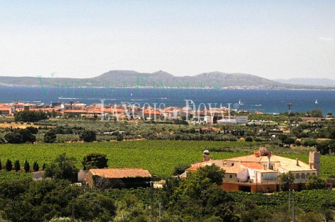 Empordà. Finca vitivinícola y masía en venta ideal eventos y hotel. Costa Brava.