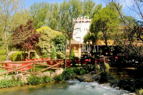 Cuenca. Hotel restaurante en venta. Lago privado con reservado pesca.