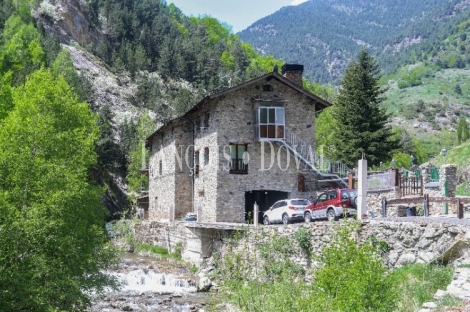 Os de Civis. Casa rústica en venta. Ideal hostelería. Valls de Valira