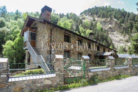 Os de Civis. Casa rústica en venta. Ideal hostelería. Valls de Valira