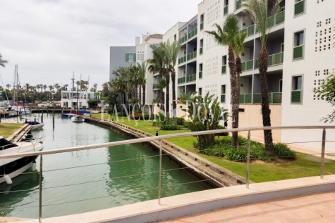 Sotogrande. Piso exclusivo en venta con vistas a La Marina.