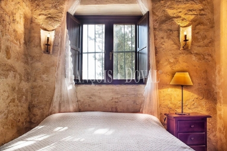 Sevilla. Fotógrafo especializado en inmobiliaria, fincas y propiedades singulares. 