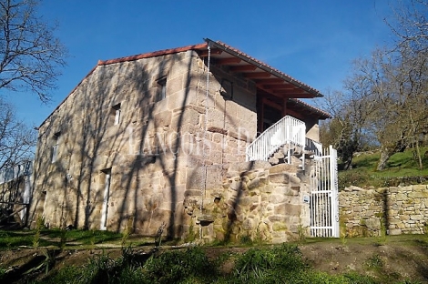 Ourense. Casa rural en venta junto al monasterio de Trandeiras. Xinzo de Limia