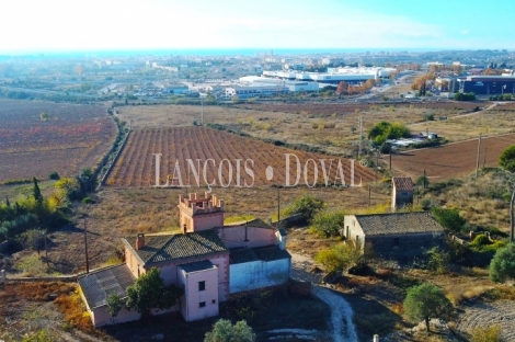 Vilanova i la Geltrú. Finca con masía y ermita en venta ideal hotel y eventos