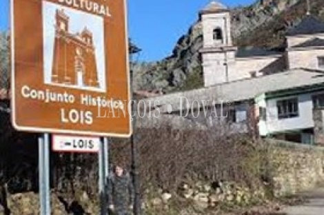 León. Casa histórica en venta. Ideal casa rural. Crémenes. Lois.