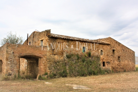 Pals. Costa Brava. Empordà. Finca con masía a rehabilitar en venta.