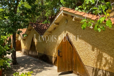 Cáceres. Albergue y campamento rural en venta. Las Villuercas