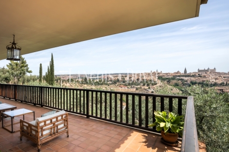 Toledo. Exclusivo cigarral en venta. Una finca única con vistas al Alcázar