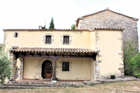 Alt Penedès. Masía y viñedos en venta a rehabilitar. Ideal casa rural. Pontons. Barcelona