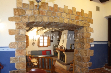 Alt Penedès. Masía y viñedos en venta a rehabilitar. Ideal casa rural. Pontons. Barcelona