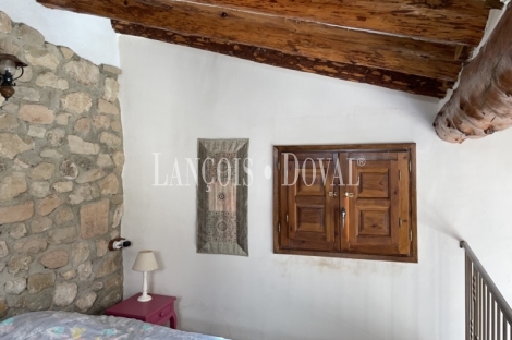 Huesca. Calasanz. Casa de pueblo reformada en venta. Comarca de La Litera