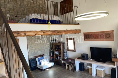 Huesca. Calasanz. Casa de pueblo reformada en venta. Comarca de La Litera