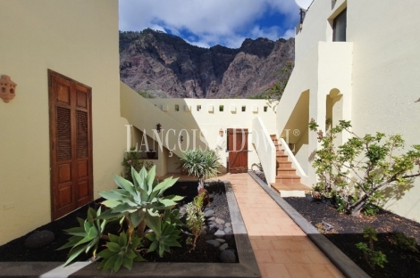 Villa y finca en venta. Canarias. El Hierro. Santa Cruz de Tenerife