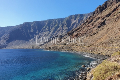 Villa y finca en venta. Canarias. El Hierro. Santa Cruz de Tenerife