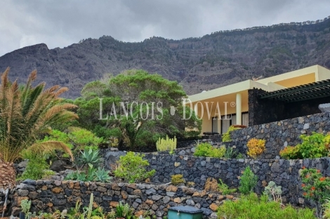 Villa y finca en venta. Canarias. El Hierro. Santa Cruz de Tenerife