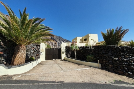 Villa y finca en venta. Canarias. El Hierro. Santa Cruz de Tenerife