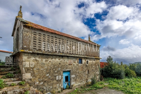 A Coruña. Pazo en venta. Lemaio. A Laracha