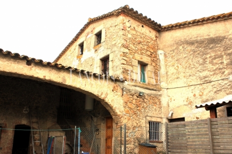 Santa Cristina D´Aro. Finca y masía en venta. Baix Empordà