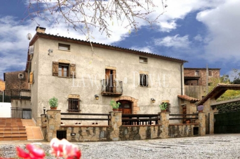 Barcelona. Casa rural en venta. Rellinars.