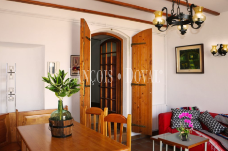 Barcelona. Casa rural en venta. Rellinars.