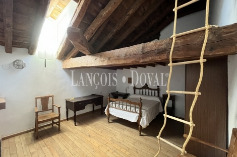 Cuenca. Casona solariega en venta