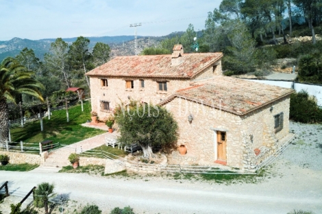 Masía y finca en venta. Olivella. Parque natural Garraf. Ideal turismo rural