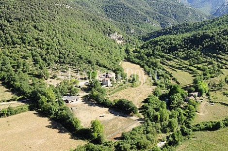 Alta Garrotxa. Casa turismo rural en traspaso y alquiler.