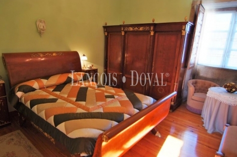 A Coruña. Un pazo histórico en venta en Aldea Leboráns. Ames