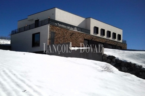 Granada. Bodega y viñedos en venta. La Alpujarra.