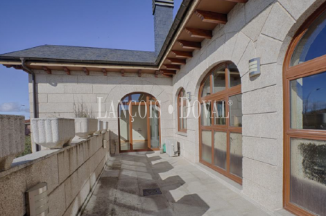 León. Las Eras de Renueva. Exclusiva casa en venta.