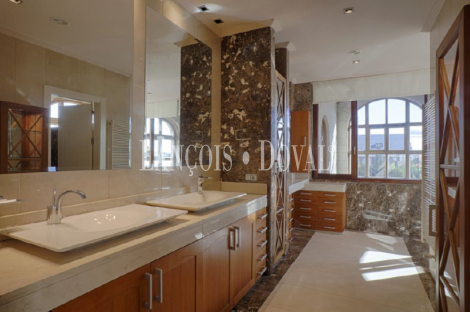 León. Las Eras de Renueva. Exclusiva casa en venta.