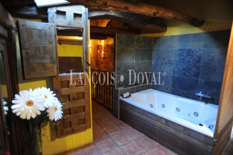Guadalajara. Casas rurales en venta. Monasterio. Sierra Norte