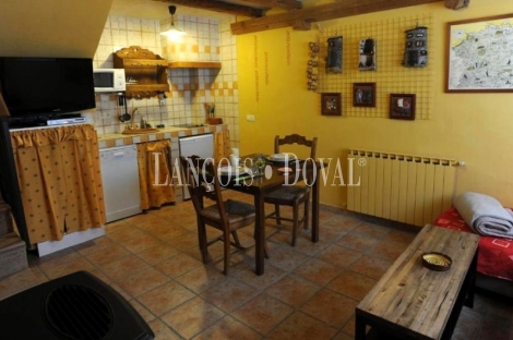 Guadalajara. Casas rurales en venta. Monasterio. Sierra Norte