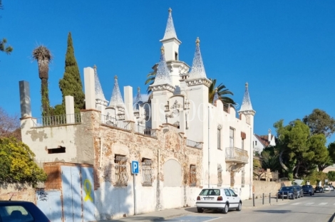 La Torre de les Punxes. S Agaró. Una propiedad singular en venta en la Costa Brava.