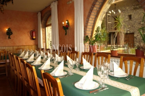 Pirineo de Huesca. Hotel rural en venta. Sabiñanigo. 