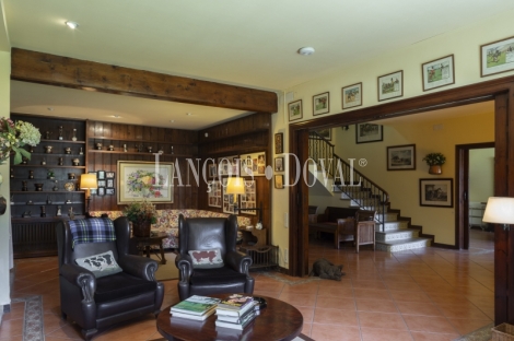 Sant Andreu Llavaneres. Exclusiva masía en venta. Casco Urbano. Ideal hostelería.