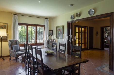 Sant Andreu Llavaneres. Exclusiva masía en venta. Casco Urbano. Ideal hostelería.