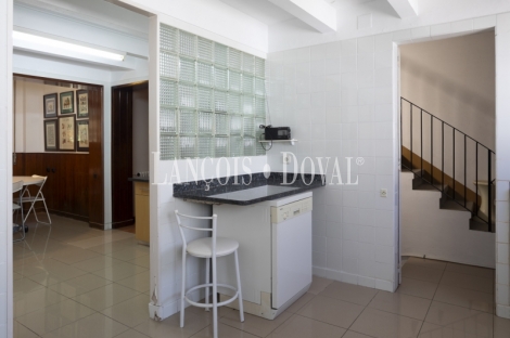 Sant Andreu Llavaneres. Exclusiva masía en venta. Casco Urbano. Ideal hostelería.