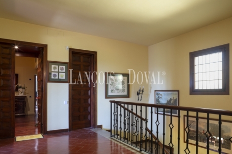 Sant Andreu Llavaneres. Exclusiva masía en venta. Casco Urbano. Ideal hostelería.
