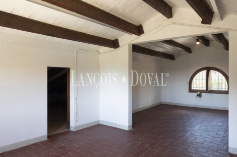 Sant Andreu Llavaneres. Exclusiva masía en venta. Casco Urbano. Ideal hostelería.