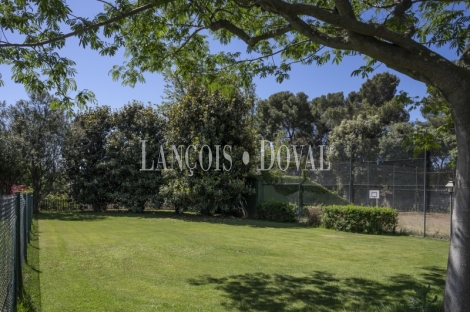 Sant Andreu Llavaneres. Exclusiva masía en venta. Casco Urbano. Ideal hostelería.