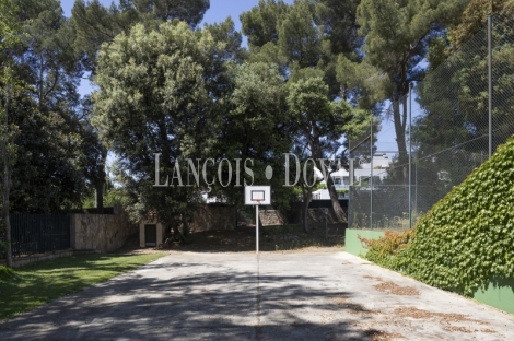 Sant Andreu Llavaneres. Exclusiva masía en venta. Casco Urbano. Ideal hostelería.