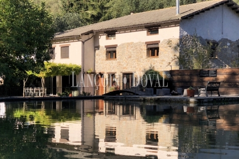 Casa rural en venta en el Prepirineo de Lleida: negocio activo en plena naturaleza