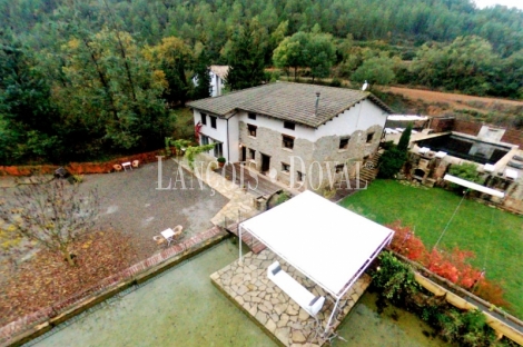 Casa rural en venta en el Prepirineo de Lleida: negocio activo en plena naturaleza