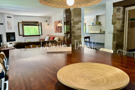 Casa rural en venta en el Prepirineo de Lleida: negocio activo en plena naturaleza